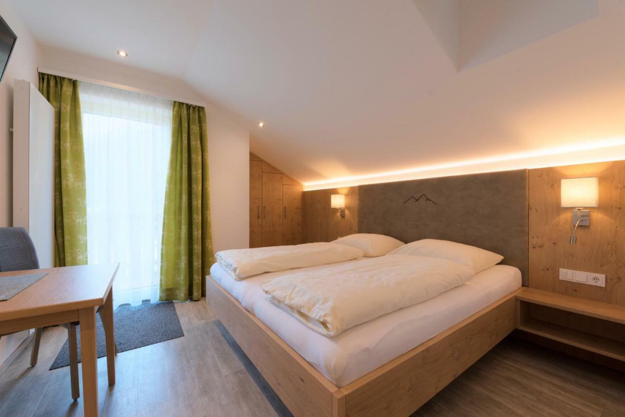 Pension Angelika เพทท์นอย อัม อาร์ลแบร์ก ภายนอก รูปภาพ